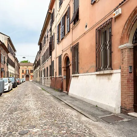 Un'oasi Di Pace Daire Ferrara