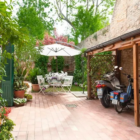 Un'oasi Di Pace * Φεράρα